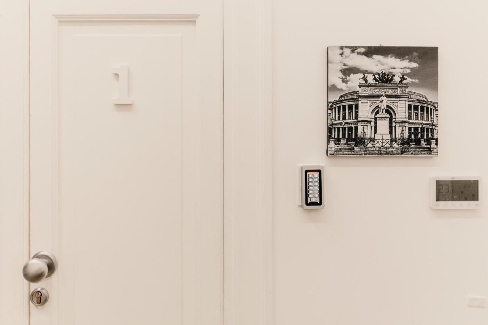 Sofia'S Central Apartment Παλέρμο Εξωτερικό φωτογραφία